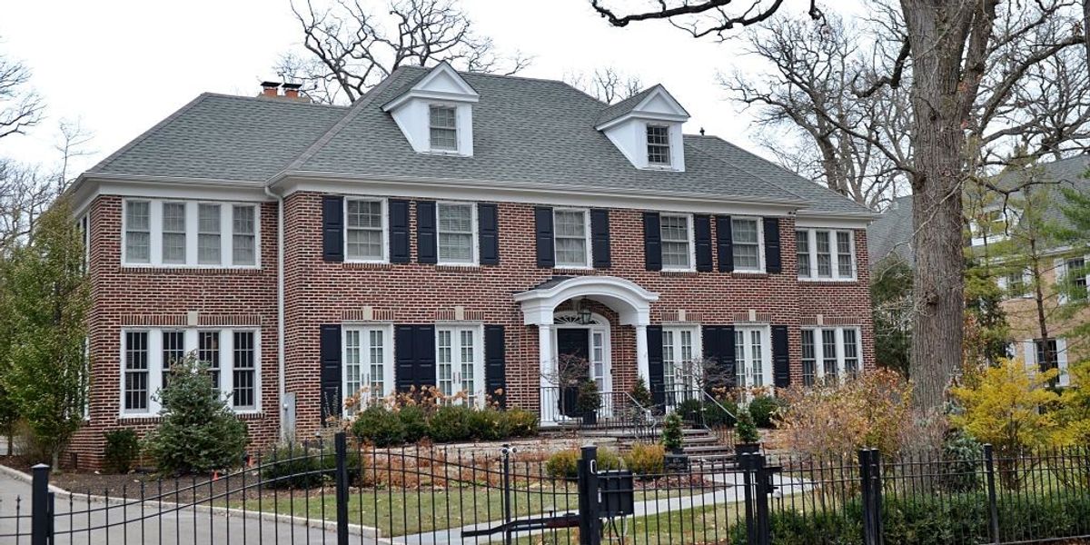 'Iconic' mansion from Home Alone movie goes on sale and it's
a 'masterpiece' - but not all film fans are impressed